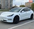 Білий Тесла Модель 3, об'ємом двигуна 0 л та пробігом 393 тис. км за 12200 $, фото 3 на Automoto.ua