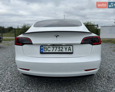 Белый Тесла Модель 3, объемом двигателя 0 л и пробегом 120 тыс. км за 17500 $, фото 28 на Automoto.ua