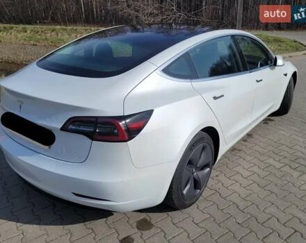 Білий Тесла Модель 3, об'ємом двигуна 0 л та пробігом 47 тис. км за 26200 $, фото 6 на Automoto.ua