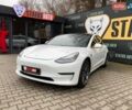 Белый Тесла Модель 3, объемом двигателя 0 л и пробегом 65 тыс. км за 18900 $, фото 2 на Automoto.ua