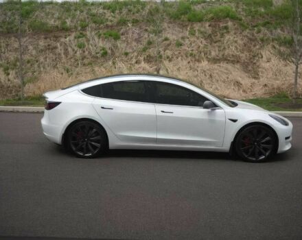 Білий Тесла Модель 3, об'ємом двигуна 0 л та пробігом 30 тис. км за 6900 $, фото 7 на Automoto.ua