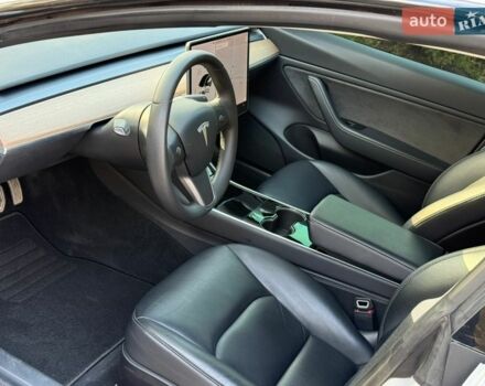 Білий Тесла Модель 3, об'ємом двигуна 0 л та пробігом 89 тис. км за 19900 $, фото 40 на Automoto.ua
