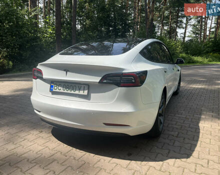 Белый Тесла Модель 3, объемом двигателя 0 л и пробегом 82 тыс. км за 26000 $, фото 6 на Automoto.ua