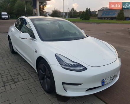 Білий Тесла Модель 3, об'ємом двигуна 0 л та пробігом 106 тис. км за 16500 $, фото 12 на Automoto.ua