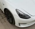 Білий Тесла Модель 3, об'ємом двигуна 0 л та пробігом 118 тис. км за 16700 $, фото 1 на Automoto.ua