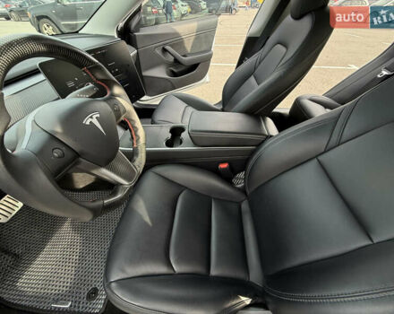 Білий Тесла Модель 3, об'ємом двигуна 0 л та пробігом 73 тис. км за 23850 $, фото 10 на Automoto.ua