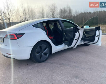 Белый Тесла Модель 3, объемом двигателя 0 л и пробегом 65 тыс. км за 22500 $, фото 9 на Automoto.ua