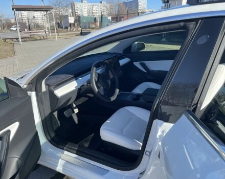 Білий Тесла Модель 3, об'ємом двигуна 0 л та пробігом 66 тис. км за 21500 $, фото 7 на Automoto.ua