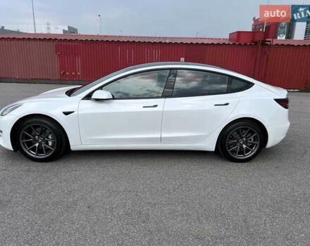 Білий Тесла Модель 3, об'ємом двигуна 0 л та пробігом 96 тис. км за 19900 $, фото 1 на Automoto.ua