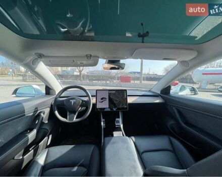 Білий Тесла Модель 3, об'ємом двигуна 0 л та пробігом 58 тис. км за 15250 $, фото 5 на Automoto.ua