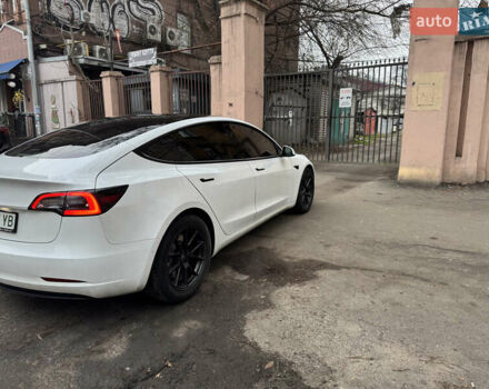 Белый Тесла Модель 3, объемом двигателя 0 л и пробегом 65 тыс. км за 16800 $, фото 6 на Automoto.ua