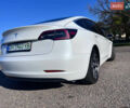 Білий Тесла Модель 3, об'ємом двигуна 0 л та пробігом 74 тис. км за 19000 $, фото 23 на Automoto.ua