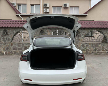 Білий Тесла Модель 3, об'ємом двигуна 0 л та пробігом 120 тис. км за 16500 $, фото 6 на Automoto.ua