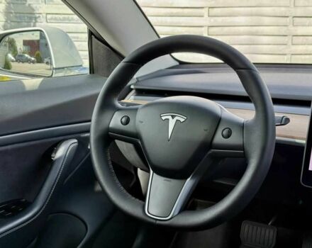 Белый Тесла Модель 3, объемом двигателя 0 л и пробегом 49 тыс. км за 13500 $, фото 6 на Automoto.ua