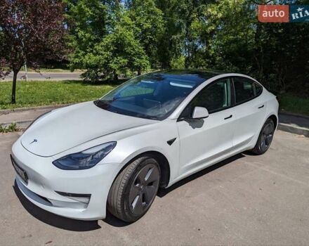 Білий Тесла Модель 3, об'ємом двигуна 0 л та пробігом 21 тис. км за 20500 $, фото 2 на Automoto.ua