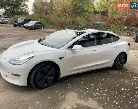 Белый Тесла Модель 3, объемом двигателя 0 л и пробегом 101 тыс. км за 14900 $, фото 7 на Automoto.ua