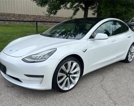 Белый Тесла Модель 3, объемом двигателя 0 л и пробегом 38 тыс. км за 11200 $, фото 2 на Automoto.ua