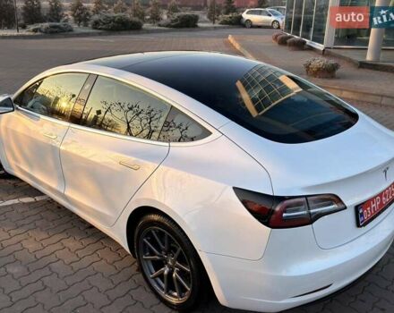 Білий Тесла Модель 3, об'ємом двигуна 0 л та пробігом 191 тис. км за 17950 $, фото 5 на Automoto.ua