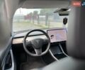 Білий Тесла Модель 3, об'ємом двигуна 0 л та пробігом 57 тис. км за 18650 $, фото 22 на Automoto.ua