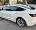 Білий Тесла Модель 3, об'ємом двигуна 0 л та пробігом 127 тис. км за 17350 $, фото 3 на Automoto.ua