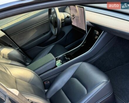 Білий Тесла Модель 3, об'ємом двигуна 0 л та пробігом 89 тис. км за 19900 $, фото 44 на Automoto.ua