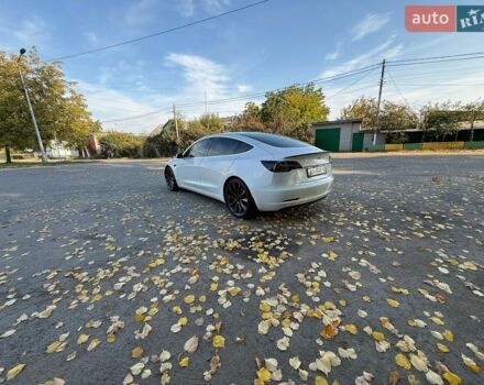 Белый Тесла Модель 3, объемом двигателя 0 л и пробегом 146 тыс. км за 18700 $, фото 4 на Automoto.ua