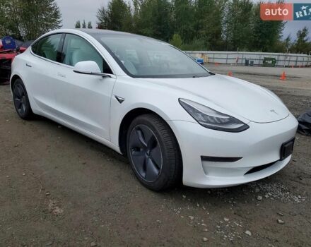 Белый Тесла Модель 3, объемом двигателя 0 л и пробегом 72 тыс. км за 5500 $, фото 3 на Automoto.ua
