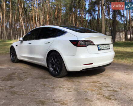 Белый Тесла Модель 3, объемом двигателя 0 л и пробегом 70 тыс. км за 20300 $, фото 6 на Automoto.ua