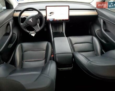 Тесла Модель 3 2020 у Львові на Automoto.ua Білий Тесла Модель 3, об'ємом двигуна 0 л та пробігом 107 тис. км за 3000 $, фото 7 на Automoto.ua