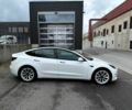 Тесла Модель 3 2020 в Киеве на Automoto.ua Белый Тесла Модель 3, объемом двигателя 0 л и пробегом 95 тыс. км за 17900 $, фото 2 на Automoto.ua