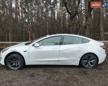 Белый Тесла Модель 3, объемом двигателя 0 л и пробегом 61 тыс. км за 9999 $, фото 16 на Automoto.ua