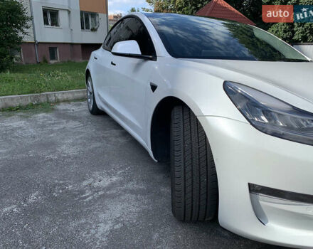 Белый Тесла Модель 3, объемом двигателя 0 л и пробегом 99 тыс. км за 20000 $, фото 9 на Automoto.ua