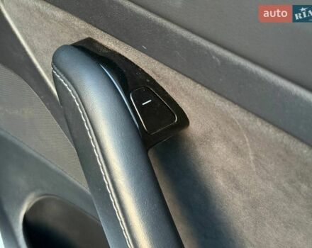 Белый Тесла Модель 3, объемом двигателя 0 л и пробегом 84 тыс. км за 15500 $, фото 43 на Automoto.ua