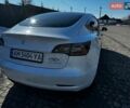 Белый Тесла Модель 3, объемом двигателя 0 л и пробегом 71 тыс. км за 17900 $, фото 8 на Automoto.ua