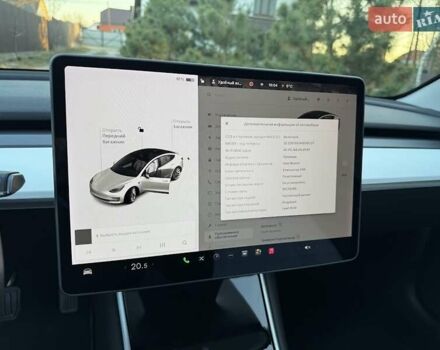 Білий Тесла Модель 3, об'ємом двигуна 0 л та пробігом 98 тис. км за 21300 $, фото 31 на Automoto.ua