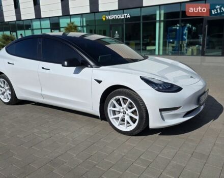 Белый Тесла Модель 3, объемом двигателя 0 л и пробегом 112 тыс. км за 16500 $, фото 2 на Automoto.ua