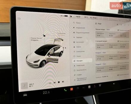 Білий Тесла Модель 3, об'ємом двигуна 0 л та пробігом 92 тис. км за 21300 $, фото 2 на Automoto.ua