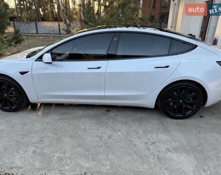 Білий Тесла Модель 3, об'ємом двигуна 0 л та пробігом 92 тис. км за 21300 $, фото 10 на Automoto.ua