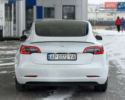 Білий Тесла Модель 3, об'ємом двигуна 0 л та пробігом 85 тис. км за 20200 $, фото 4 на Automoto.ua