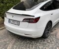 Белый Тесла Модель 3, объемом двигателя 0 л и пробегом 130 тыс. км за 17800 $, фото 4 на Automoto.ua
