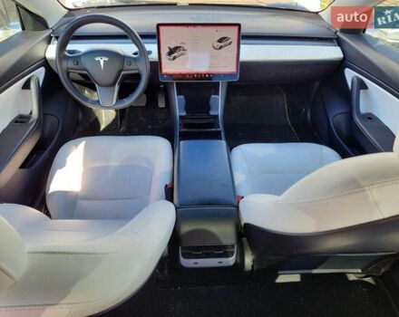 Білий Тесла Модель 3, об'ємом двигуна 0 л та пробігом 93 тис. км за 5500 $, фото 5 на Automoto.ua