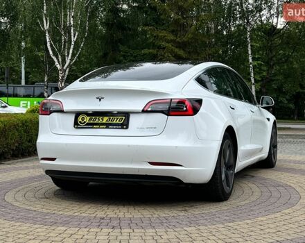 Білий Тесла Модель 3, об'ємом двигуна 0 л та пробігом 123 тис. км за 17300 $, фото 6 на Automoto.ua