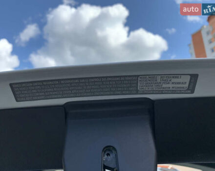 Белый Тесла Модель 3, объемом двигателя 0 л и пробегом 99 тыс. км за 20000 $, фото 18 на Automoto.ua