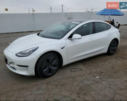 Білий Тесла Модель 3, об'ємом двигуна 0 л та пробігом 120 тис. км за 16100 $, фото 1 на Automoto.ua