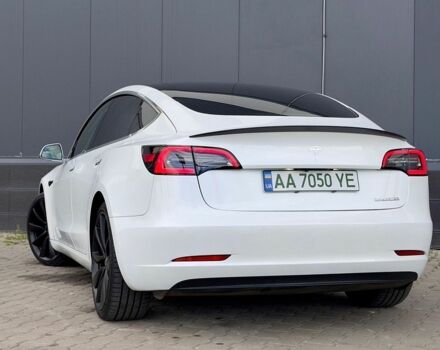 Білий Тесла Модель 3, об'ємом двигуна 0 л та пробігом 110 тис. км за 17500 $, фото 4 на Automoto.ua