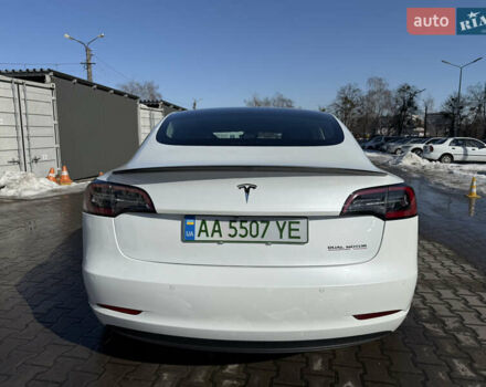 Білий Тесла Модель 3, об'ємом двигуна 0 л та пробігом 49 тис. км за 22000 $, фото 12 на Automoto.ua