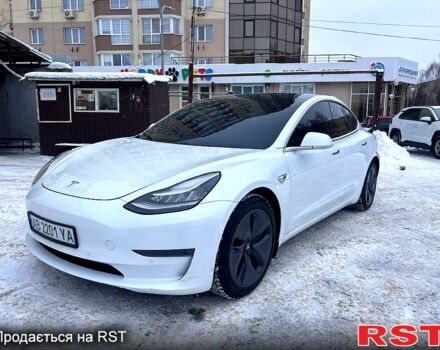Белый Тесла Модель 3, объемом двигателя 0 л и пробегом 10100 тыс. км за 14800 $, фото 4 на Automoto.ua