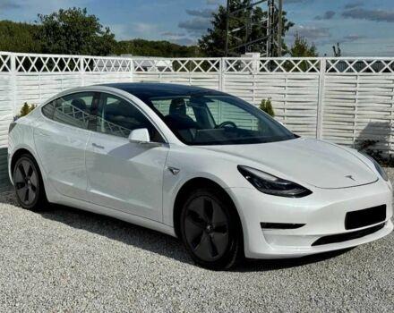 Белый Тесла Модель 3, объемом двигателя 0 л и пробегом 49 тыс. км за 13500 $, фото 3 на Automoto.ua