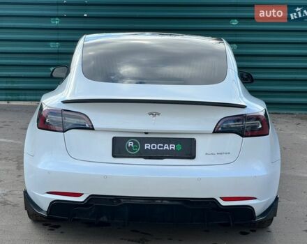 Белый Тесла Модель 3, объемом двигателя 0 л и пробегом 90 тыс. км за 18999 $, фото 13 на Automoto.ua