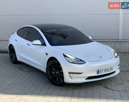 Тесла Модель 3 2020 у Івано-Франківську на Automoto.ua Білий Тесла Модель 3, об'ємом двигуна 0 л та пробігом 145 тис. км за 14850 $, фото 5 на Automoto.ua